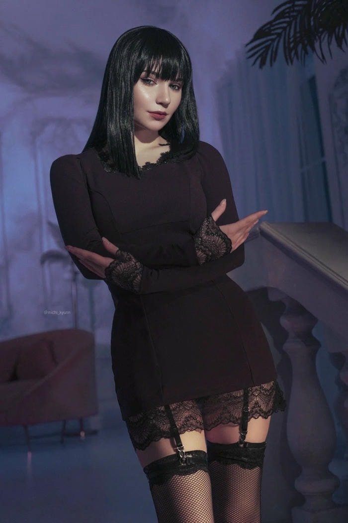 chi tiết phụ kiện được đầu tư trong cosplay robin