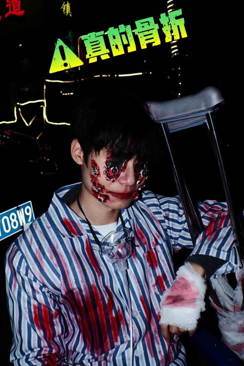 concept ảnh cosplay Halloween nghệ thuật cực ma quái