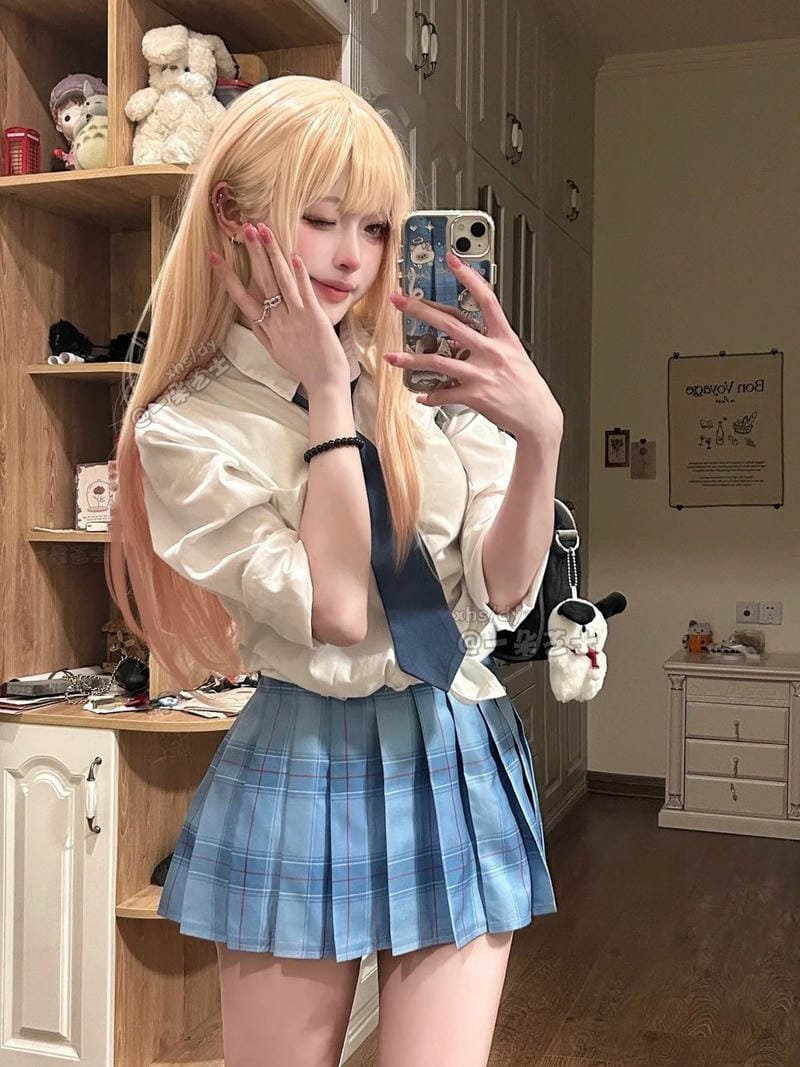 cosplay girls tạo ấn tượng bằng biểu cảm gương mặt