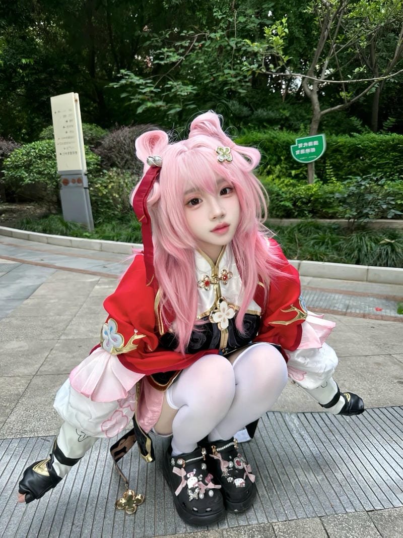 cosplay girls thể hiện sự đầu tư trang phục