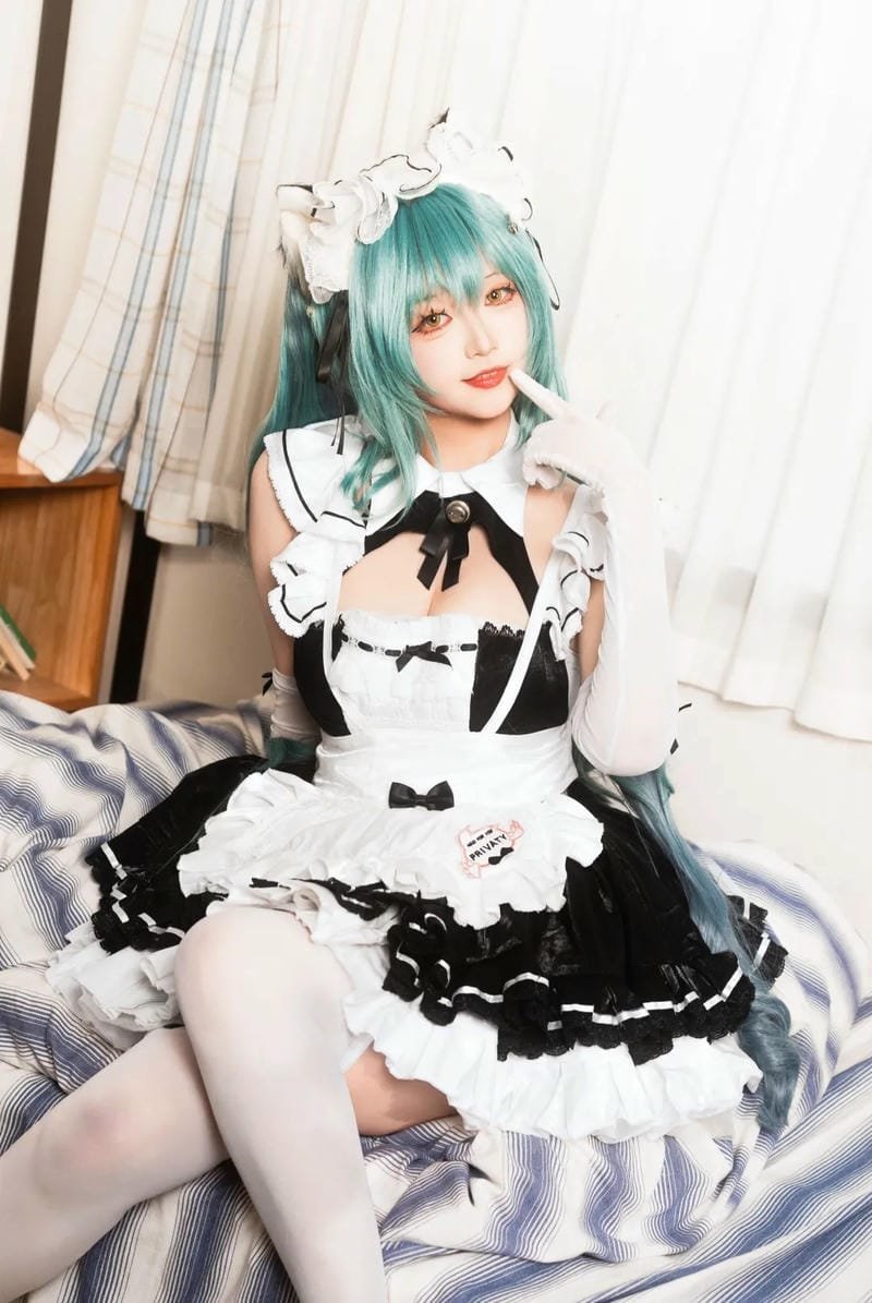 cosplay maid gợi không khí phục vụ kiểu châu Âu