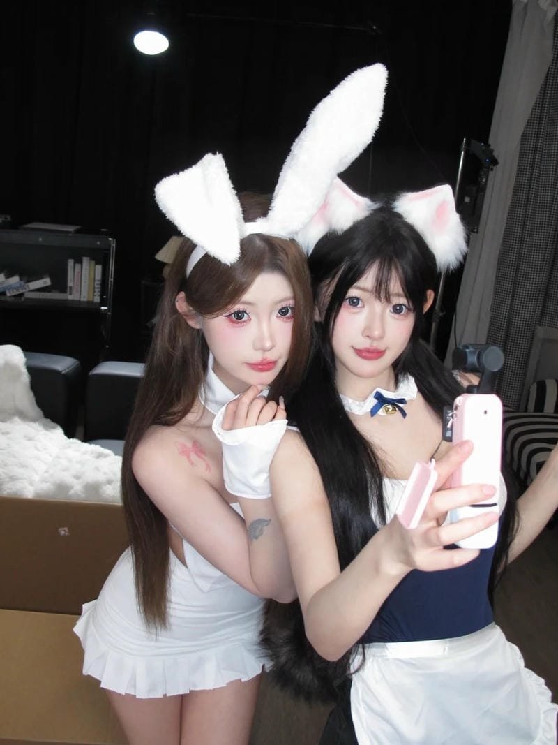 cosplay maid mang cảm giác sạch sẽ gọn gàng