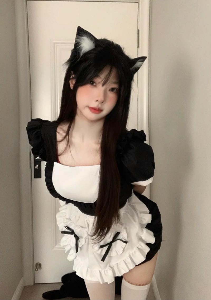 cosplay maid tạo ấn tượng bằng chi tiết ren