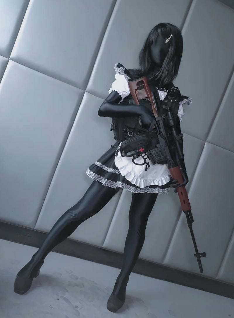 cosplay maid tạo cảm giác thân thiện người xem