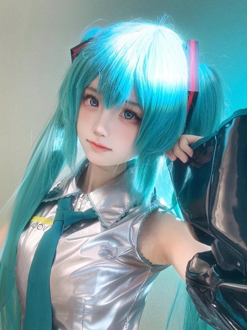 cosplay miku mang cảm giác trẻ trung năng động