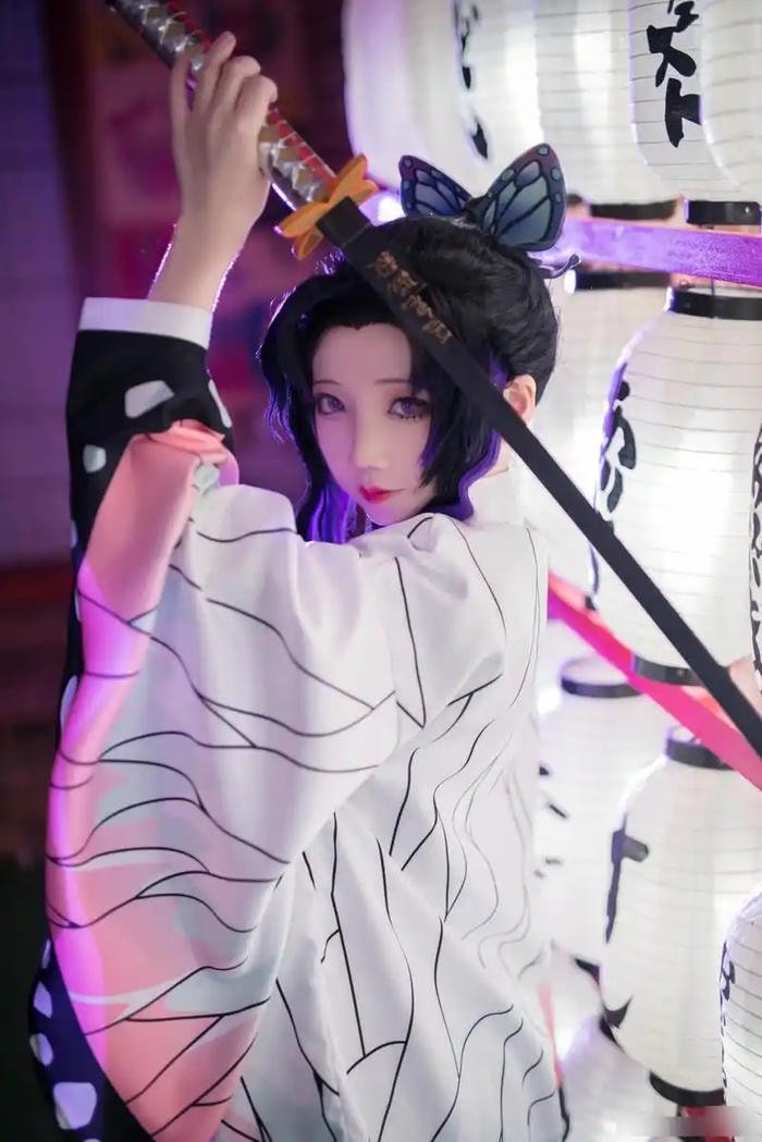 cosplay shinobu trạng thái xinh đẹp