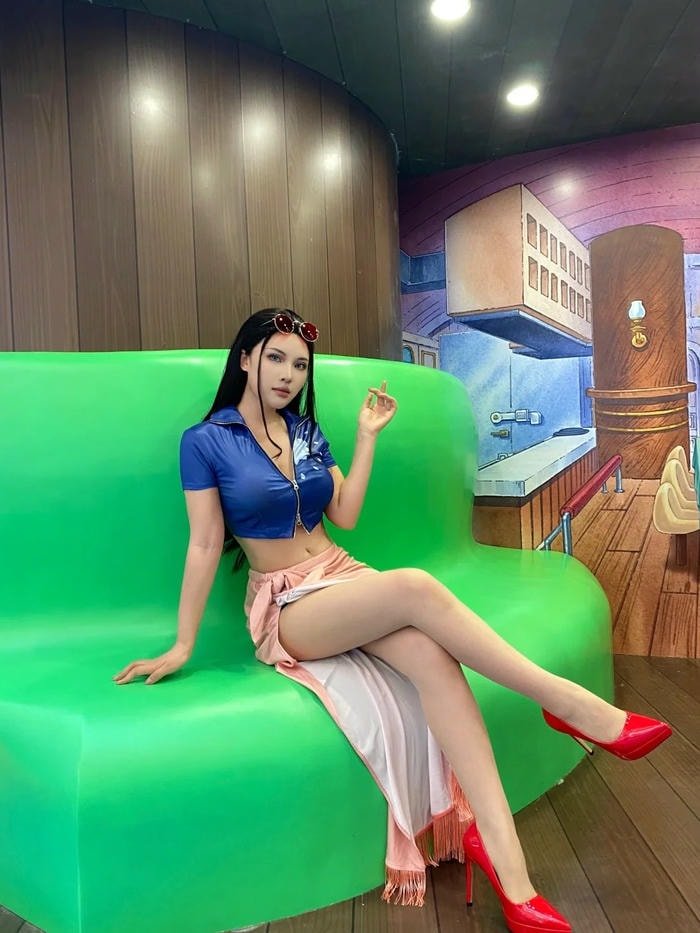 góc chụp sáng tạo làm nổi bật cosplay robin