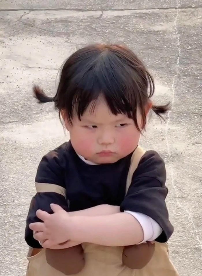 hình meme tức giận mang sắc thái gắt