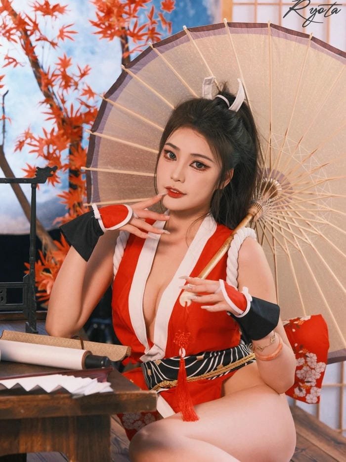 khí chất nữ chiến binh từ mai shiranui cosplay