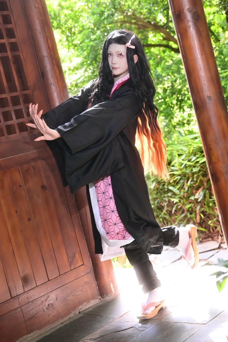 khung cảnh nhẹ nhàng cho nezuko cosplay