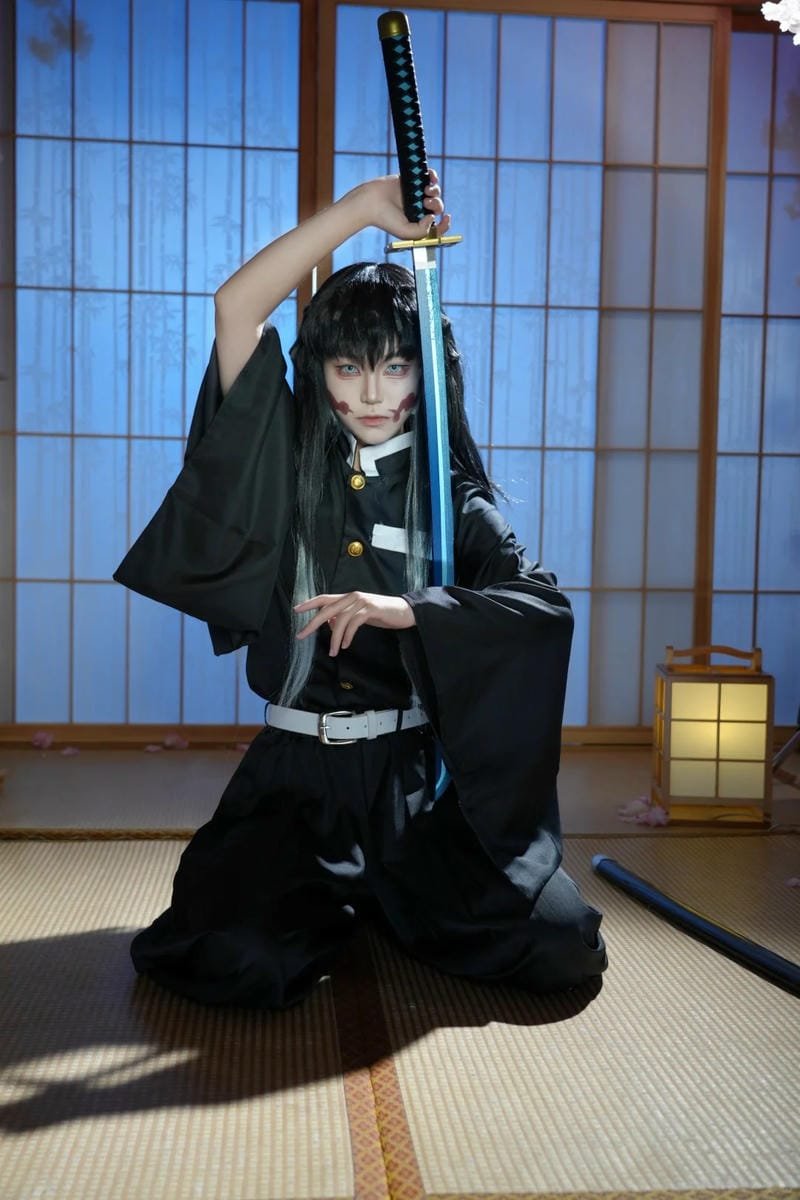 muichiro cosplay phù hợp concept chụp ảnh tối giản