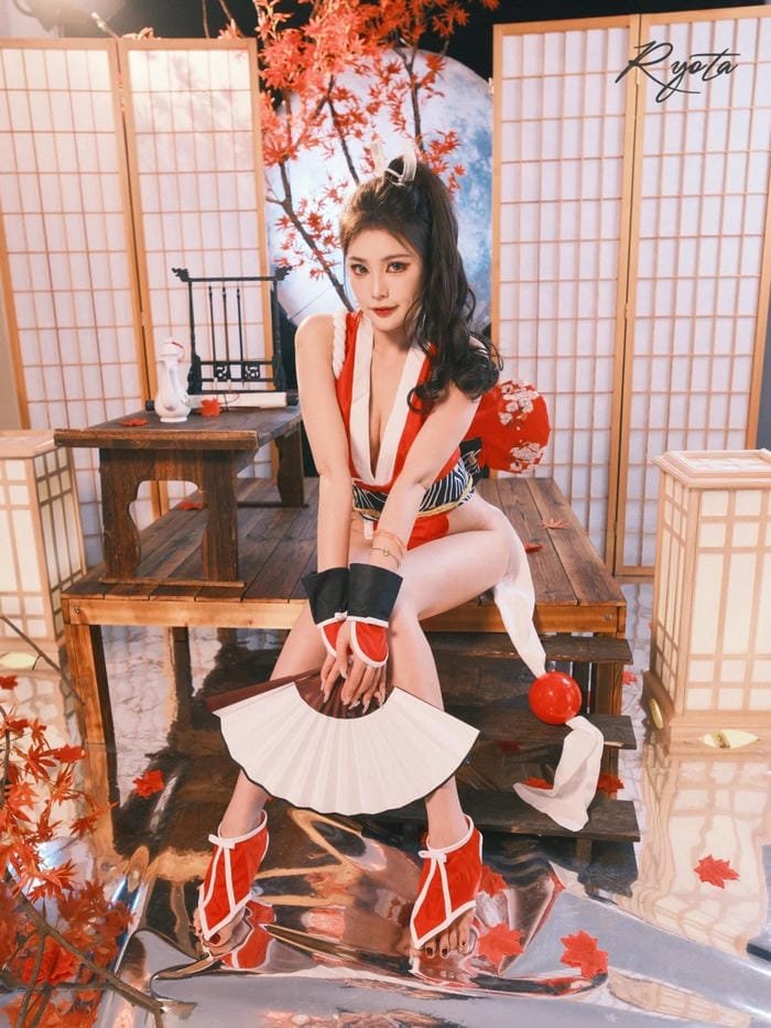 phong cách đối kháng gắn liền mai shiranui cosplay