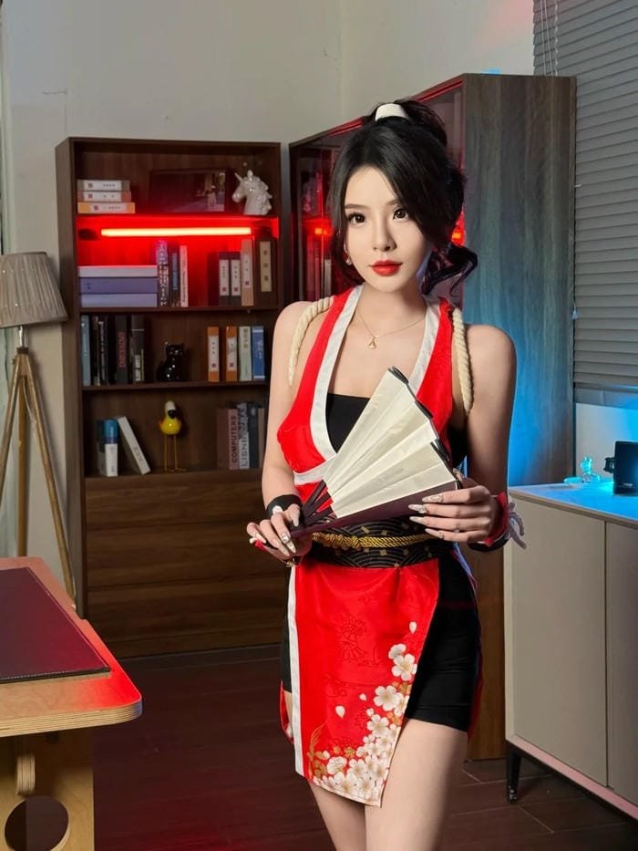phong thái chiến đấu toát ra mai shiranui cosplay