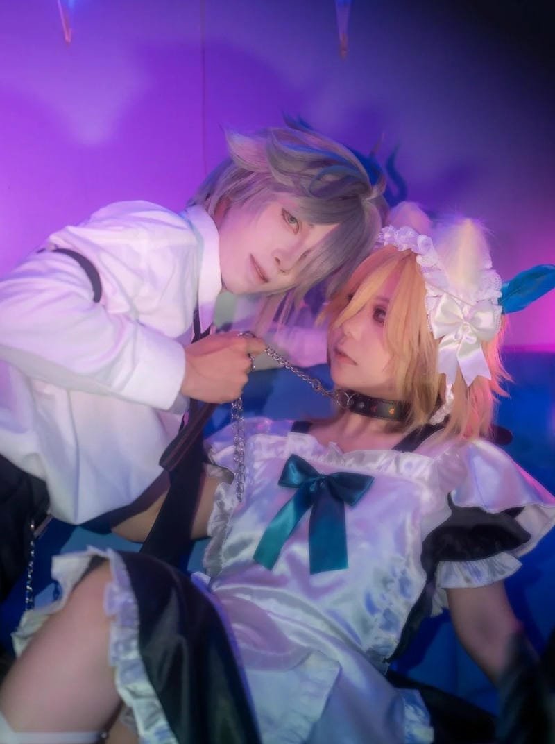 phong thái dịu dàng thể hiện cosplay maid