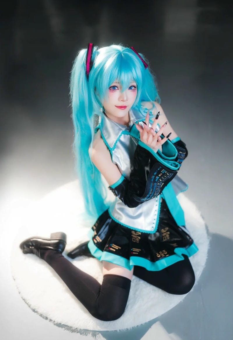 phụ kiện đặc trưng làm nổi bật cosplay miku