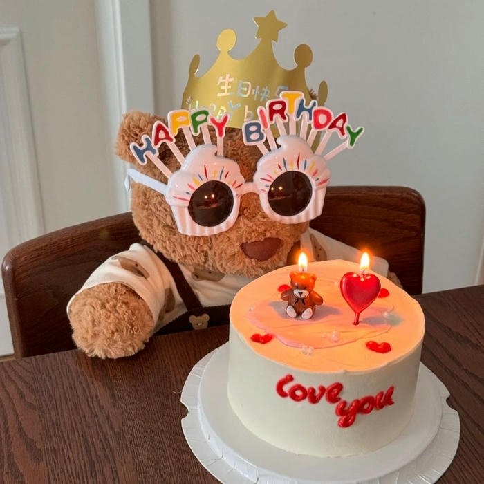 Ảnh avatar sinh nhật gấu bông và bánh kem ngọt ngào