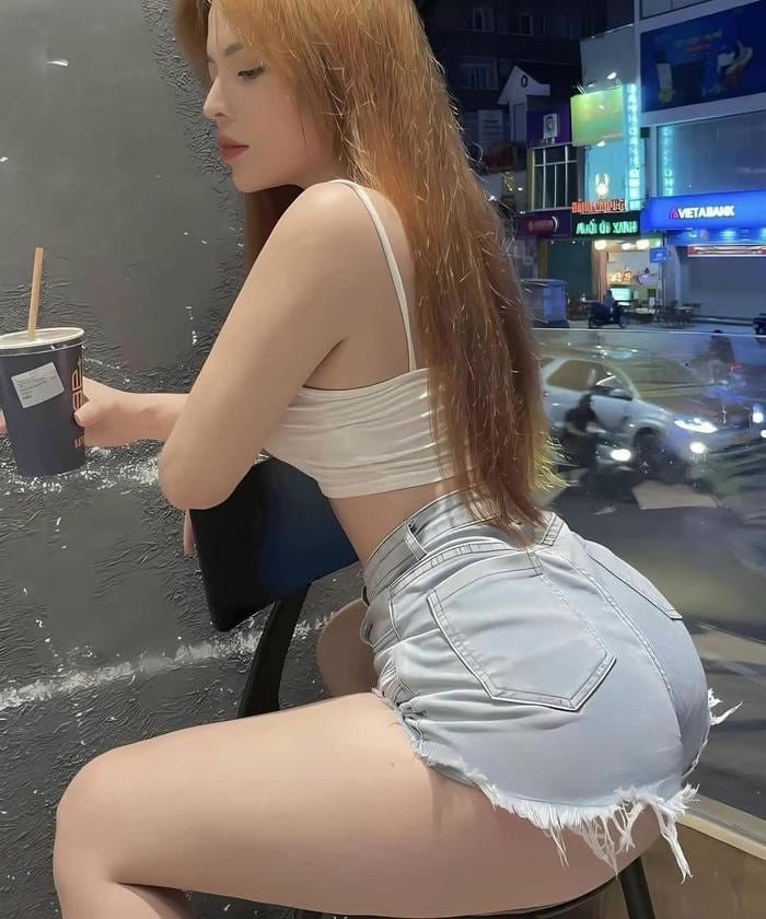 Ảnh gái mông to phong cách nóng bỏng