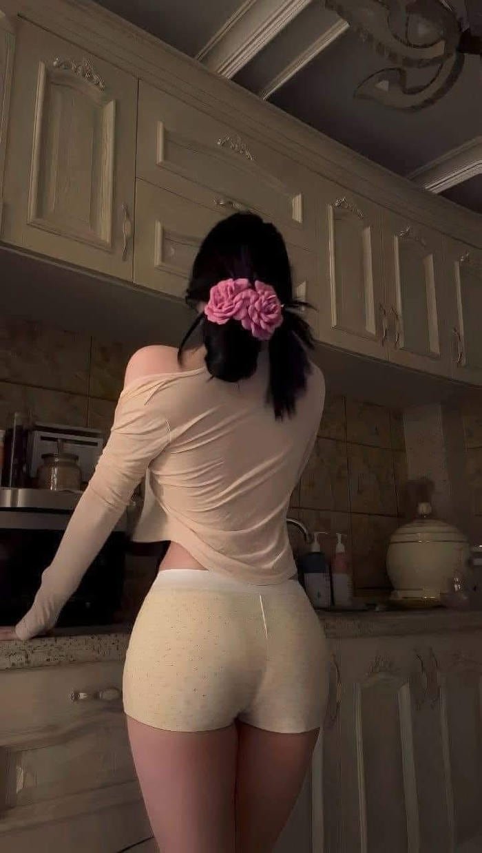 Ảnh gái mông to phong thái quyến rũ