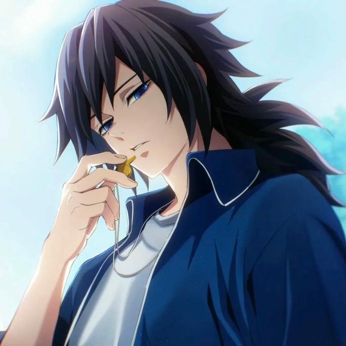 Hình ảnh Giyuu mặc đồ thường ngày tay cầm vật nhỏ