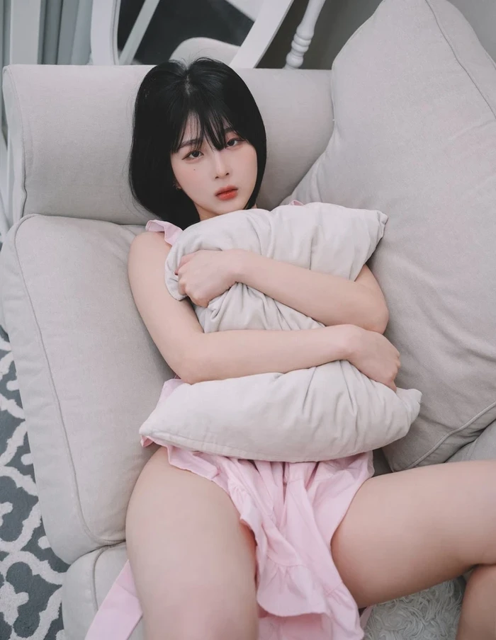 Hình gái Việt xinh cởi đồ gợi tình