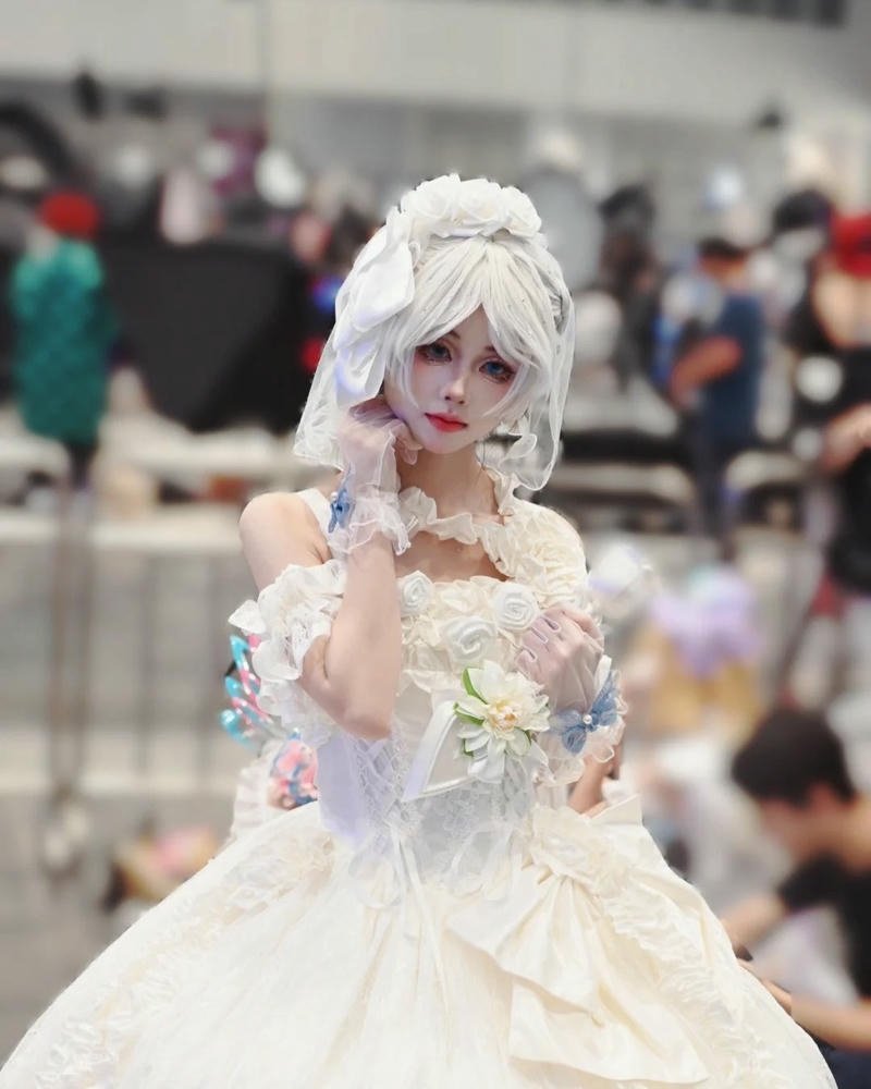 Hóa trang Trung Quốc váy trắng công chúa bồng bềnh xinh