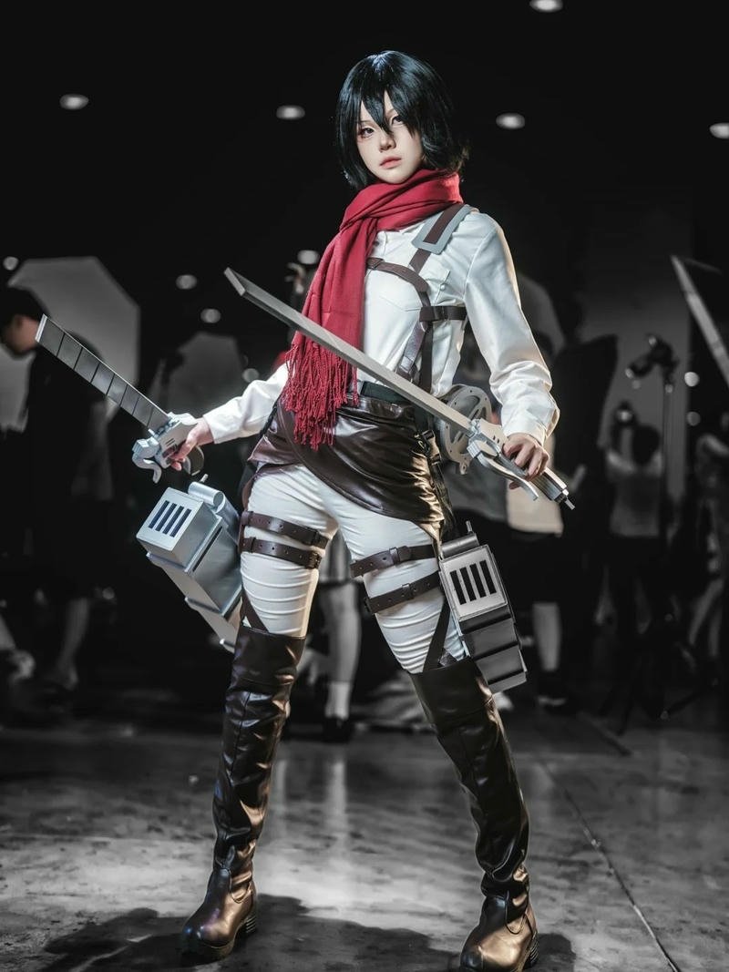 Mikasa Ackerman đồng phục đứng thẳng toàn thân