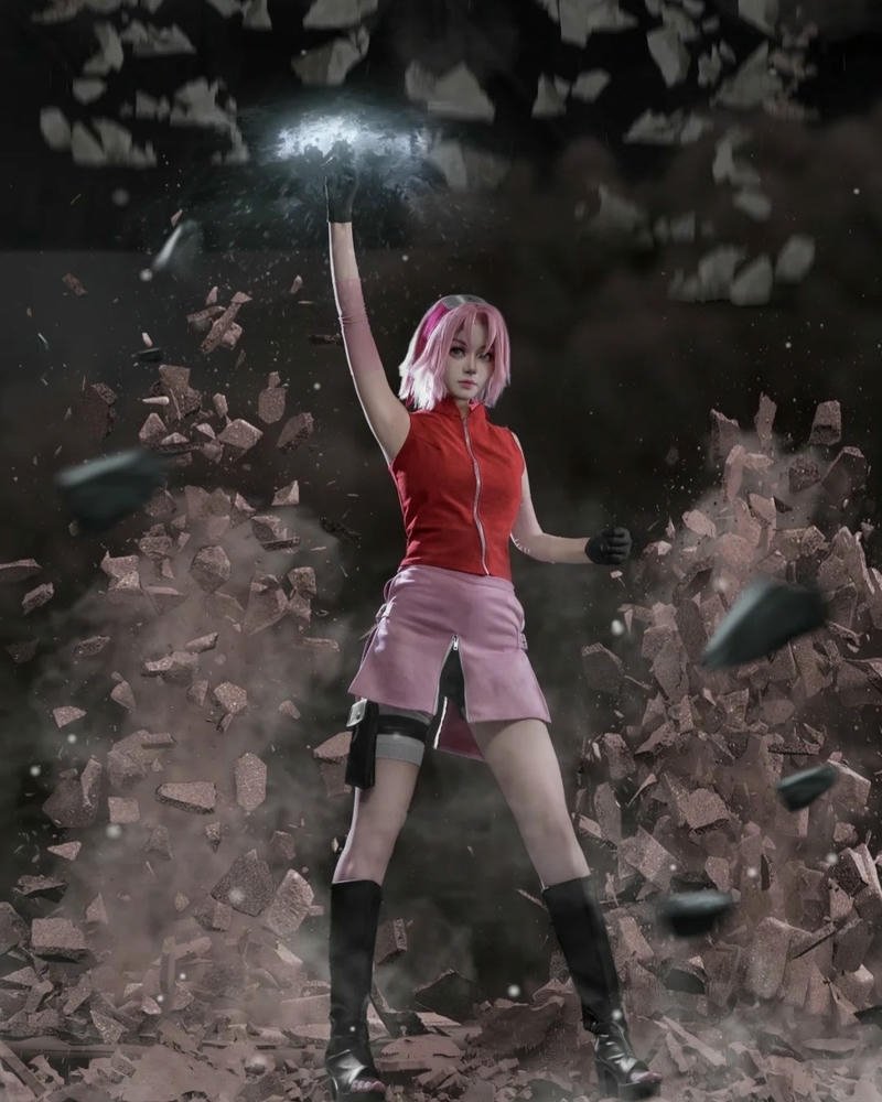 Sakura Haruno Cosplay đứng dưới tán cây hoa anh đào