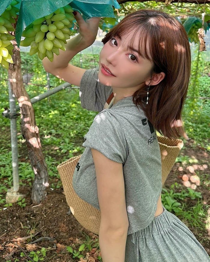 ảnh eimi fukada bikini sexy bố cục hài hòa