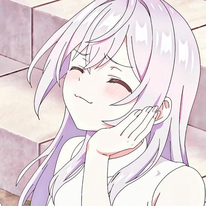 avatar Arya tay chạm má cười tươi rạng rỡ hạnh phúc