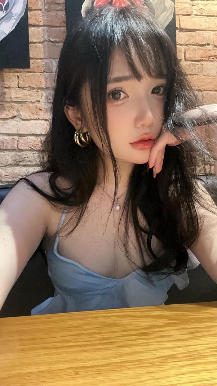 gái xinh việt nam ngoại hình cân đối