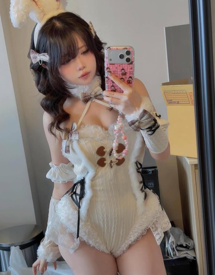 khí chất tự tin ảnh gái xinh hở hang sexy