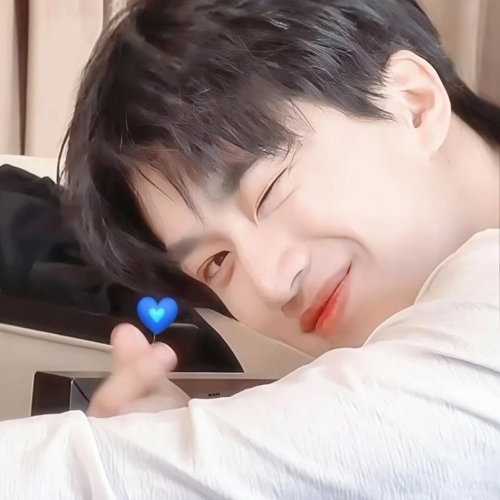 meme bắn tim nhìn là thấy cưng