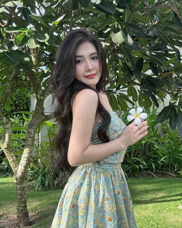 phong cảnh mùa hè quỳnh alee bikini