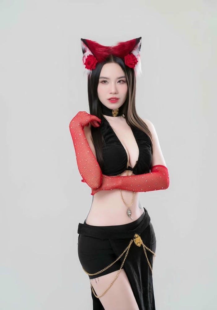 thân hình đầy đặn anh linh miu bikini