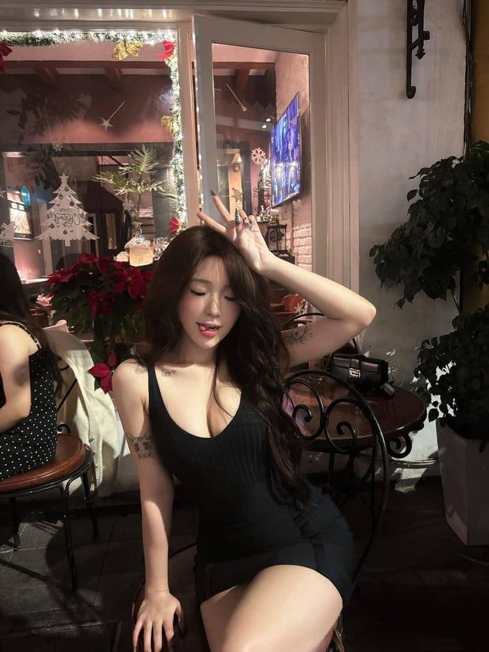 thân hình nổi bật ảnh gái xinh sexy bikini