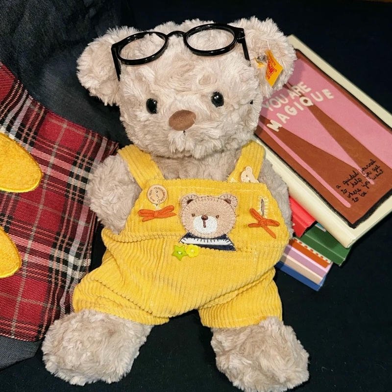 Ảnh avatar chú gấu bông với kính nổi bật