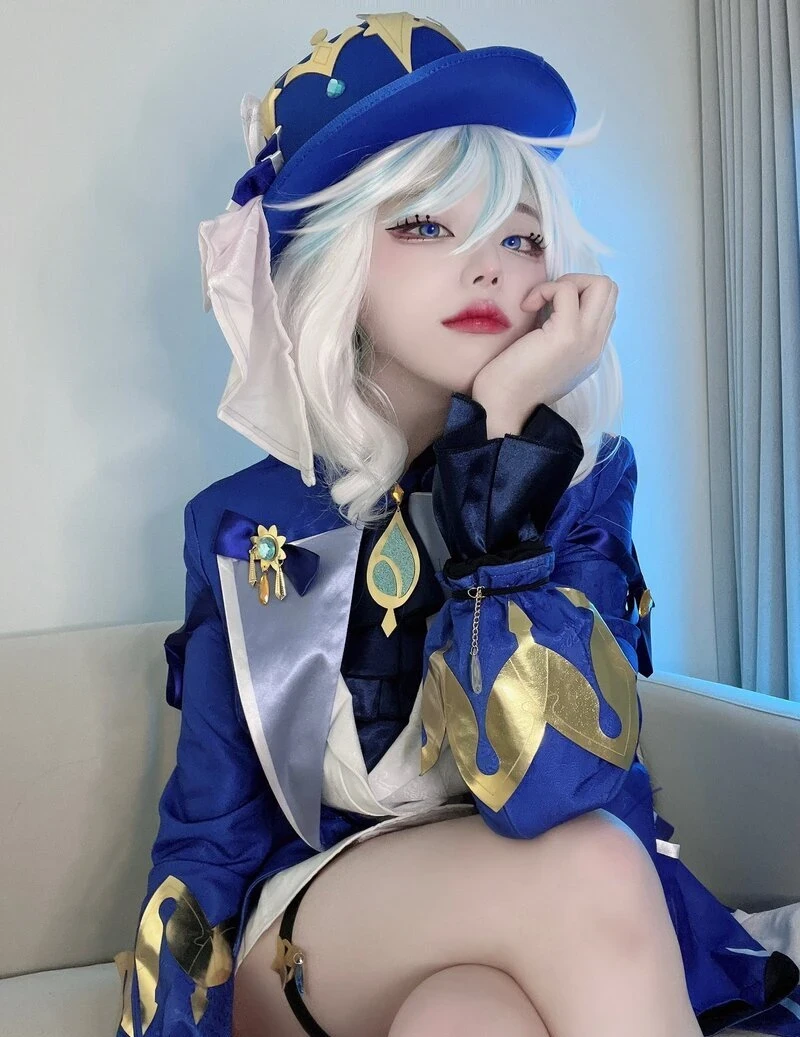 Ảnh cosplay Hina sắc nét nóng bỏng