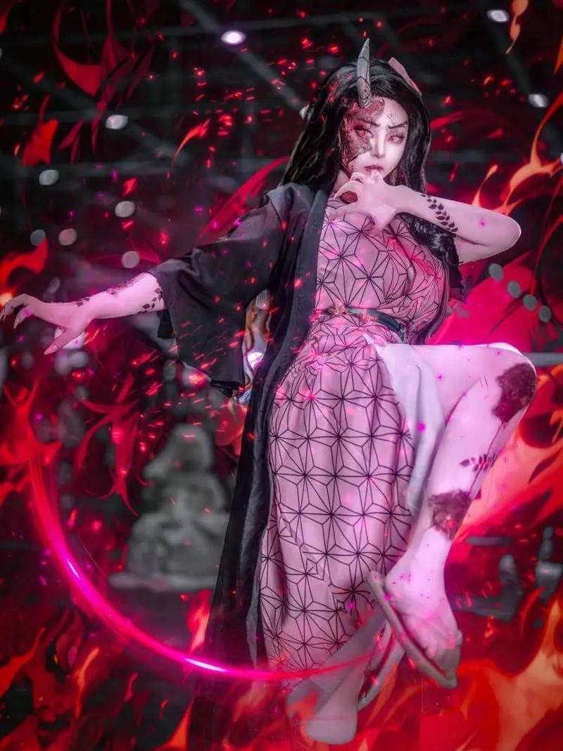 Ảnh cosplay thanh gươm diệt quỷ cuốn hút