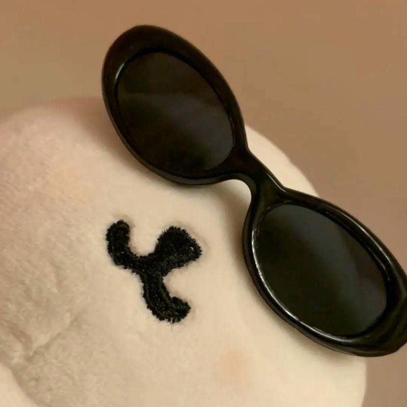 Avatar gấu bông đeo kính biểu cảm thân thiện đầy cuốn hút