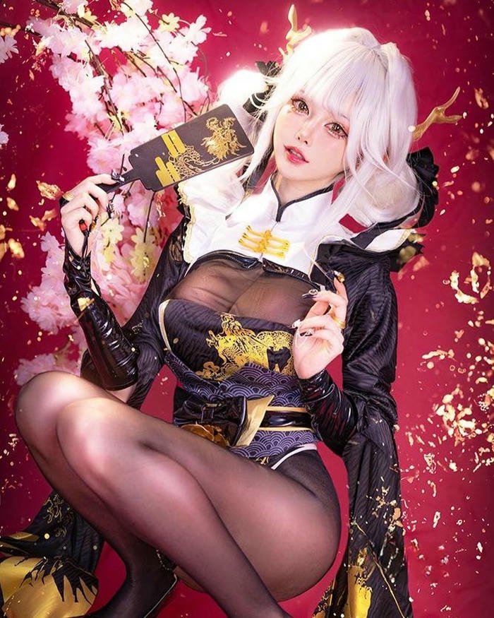 Cosplay mon mang diện mạo sắc sảo riêng