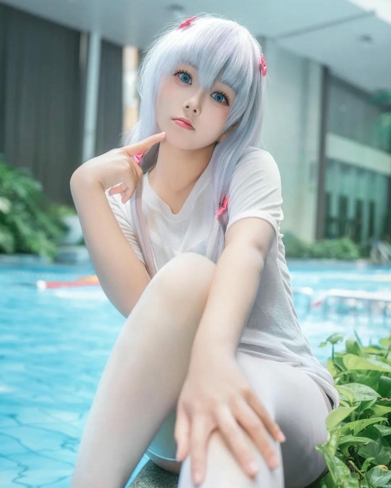 Cosplay nhân vật sagiri mang vẻ đáng mến