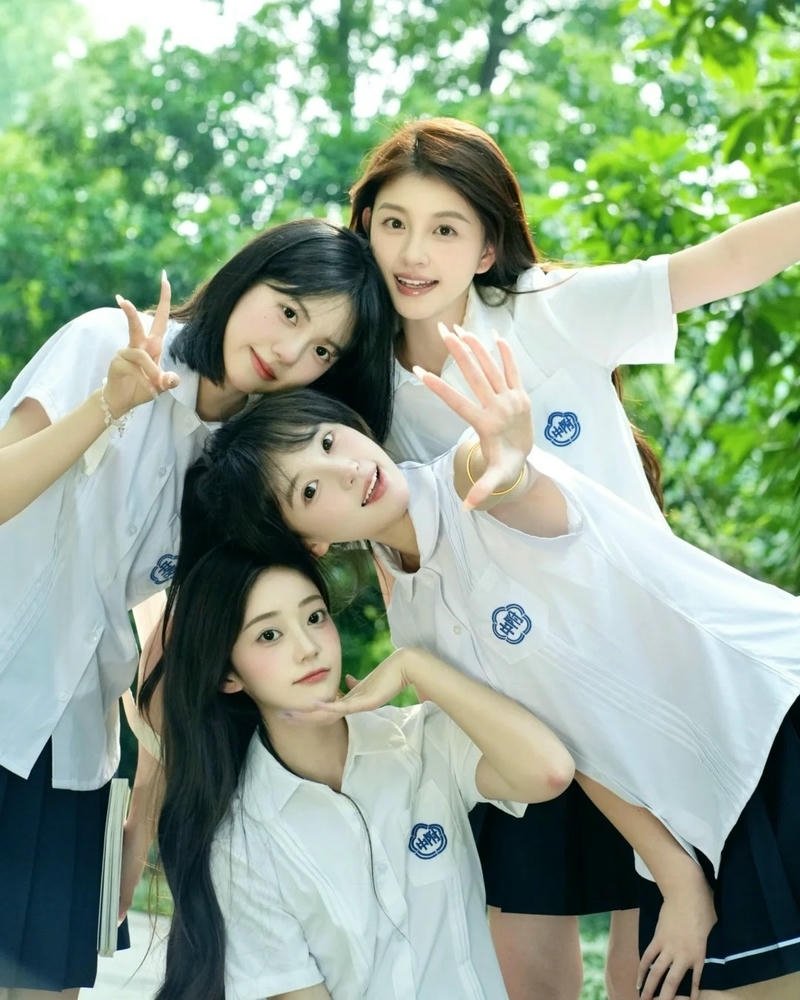 Cosplay nữ sinh vẻ đẹp ngọt ngào đầy thu hút