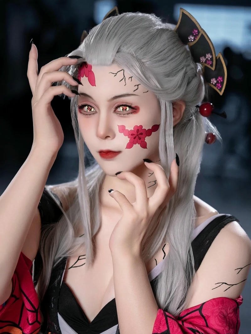 Daki cosplay phong thái tự tin đậm chất anime