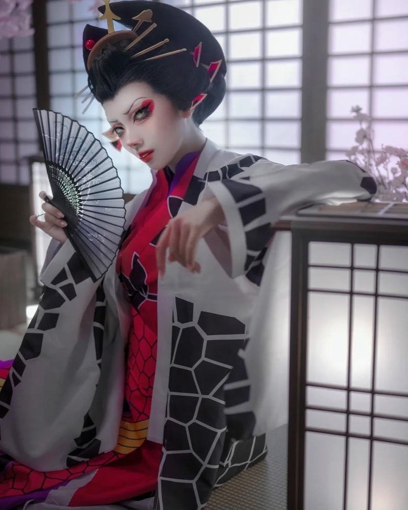 Daki được tái hiện qua cosplay ấn tượng