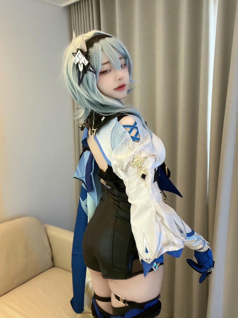 Hina cosplay khí chất dịu dàng đầy sức hút