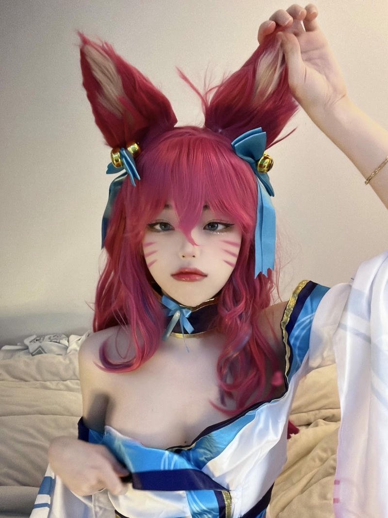 Hina cosplay khí chất ngọt ngào pha cá tính