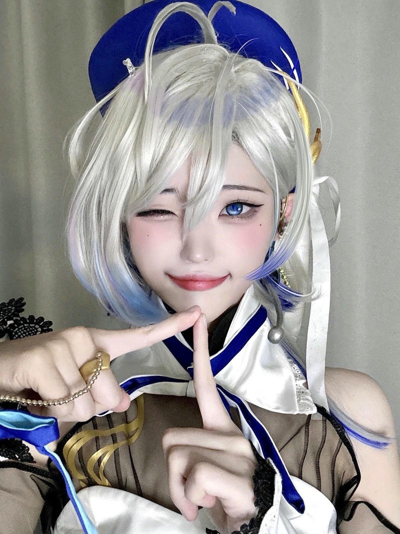 Hina cosplay phong cách duyên dáng giàu ấn tượng