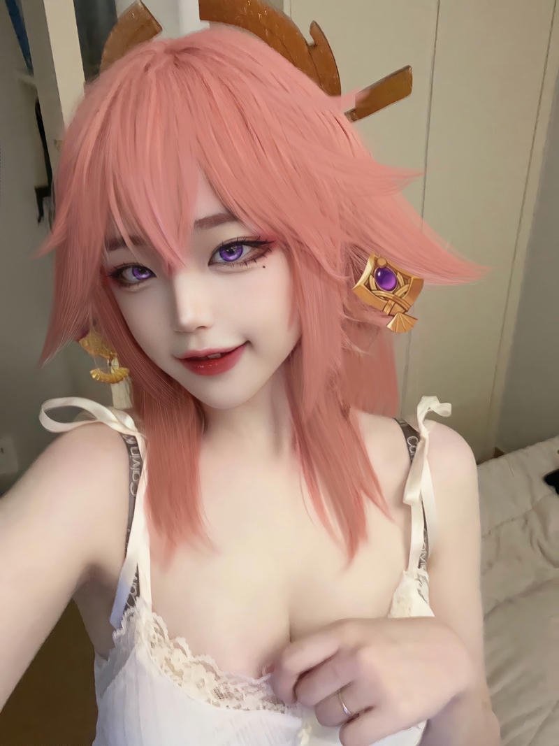 Hina cosplay tạo hình hài hòa chuẩn tinh thần