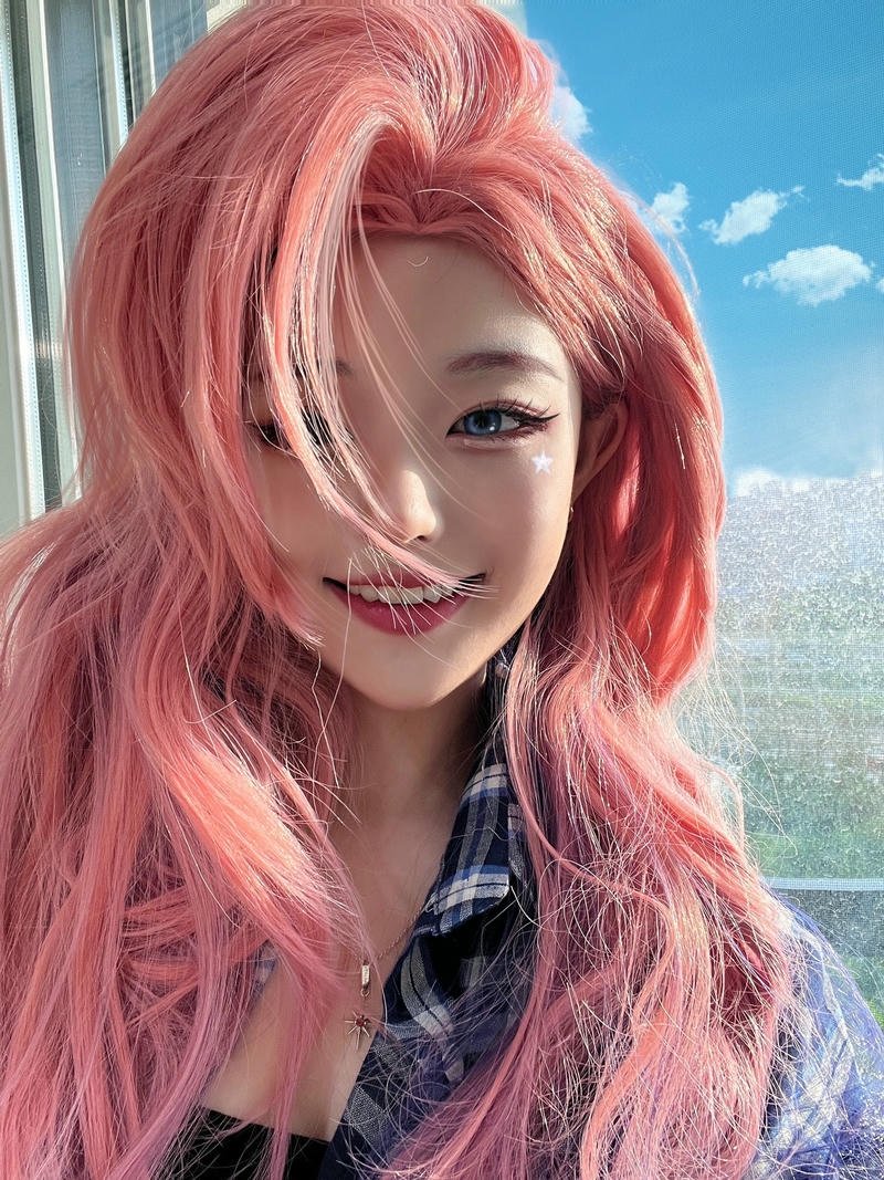 Hina trong phong cách cosplay mới lạ