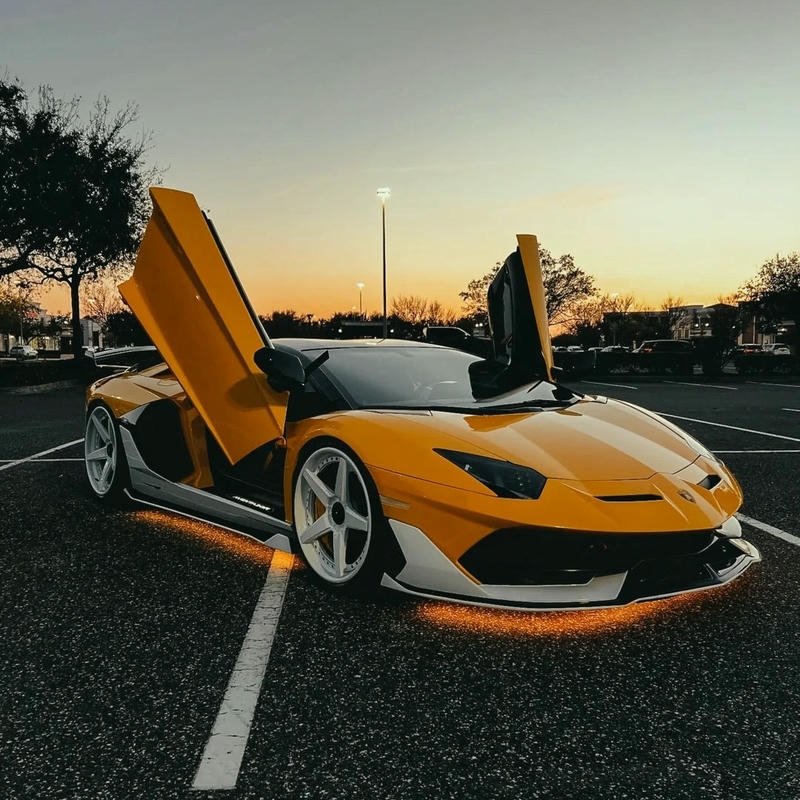 Hình avatar ô tô đậm chất thể thao